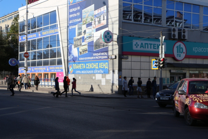 Из-за обрыва проводов в центре Саратова остановлено движение троллейбусов