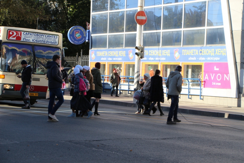 Из-за обрыва проводов в центре Саратова остановлено движение троллейбусов