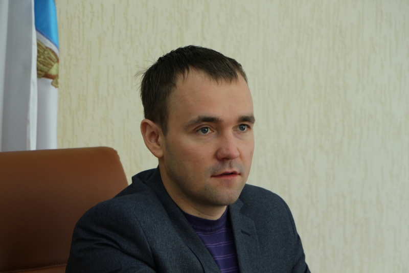 Чиновников раскритиковали за затягивание строительства развязки на Стрелке