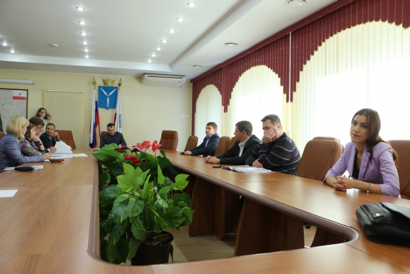 Чиновников раскритиковали за затягивание строительства развязки на Стрелке