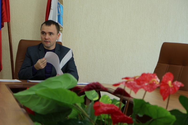 Чиновников раскритиковали за затягивание строительства развязки на Стрелке