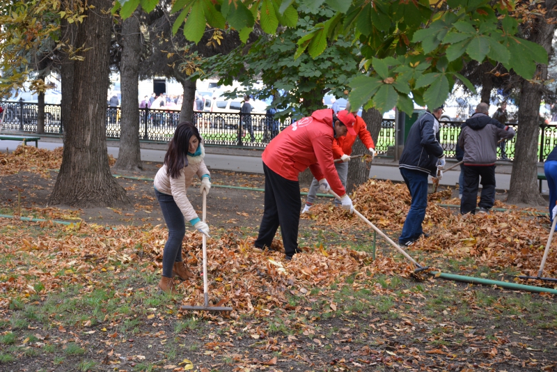 Депутаты Саратова предлагают сделать субботники «доброй традицией»