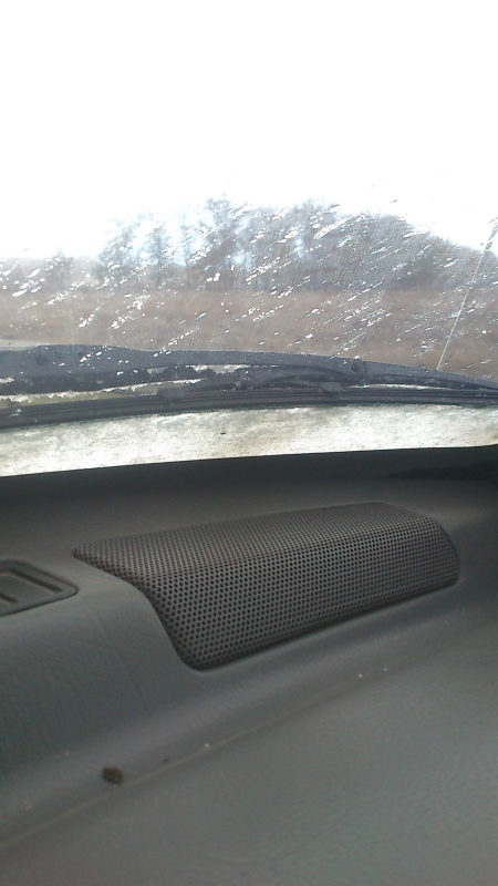 Жители Саратова увидели первый снег