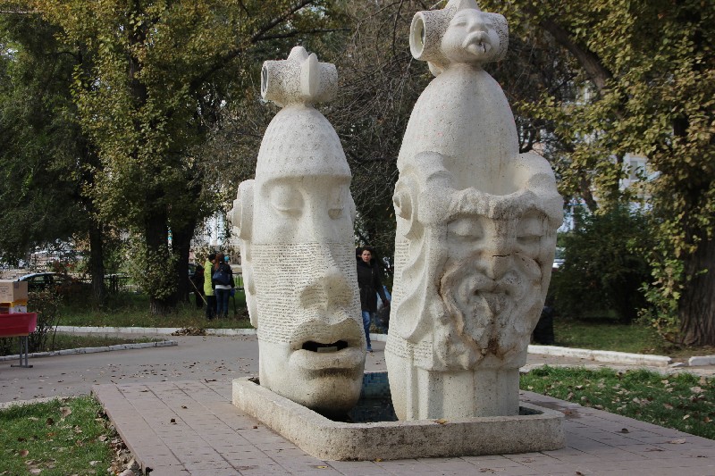 «Холодный субботник» в Саратове вывел на улицы 10 тысяч горожан