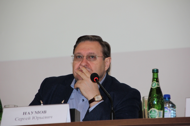 Сараев: Страшно зайти на территорию школ