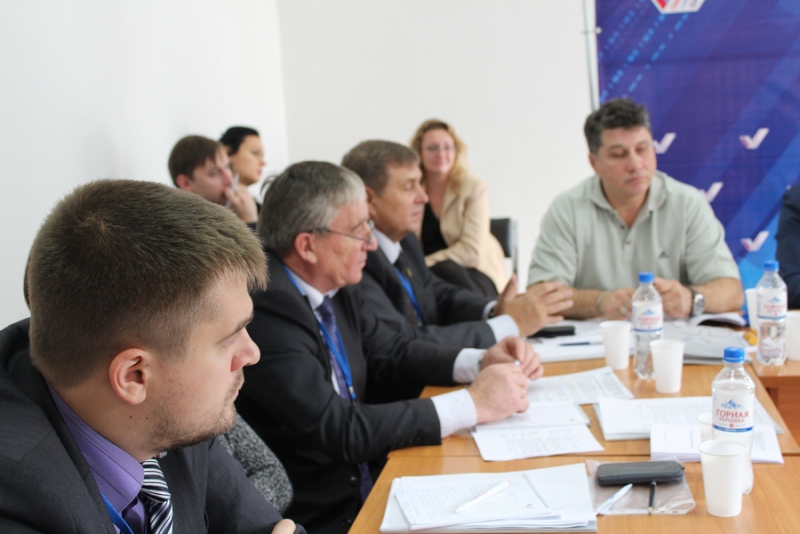 Многодетные семьи Саратова начали устанавливать в домах печки