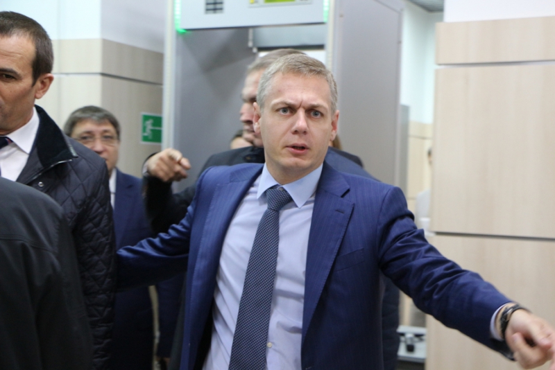 Главу Минпромторга РФ заинтересовали саратовские лазеры