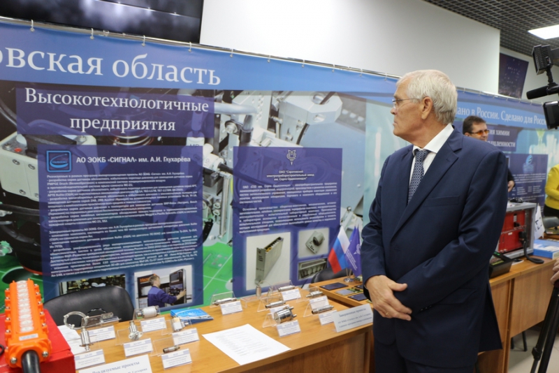 Главу Минпромторга РФ заинтересовали саратовские лазеры