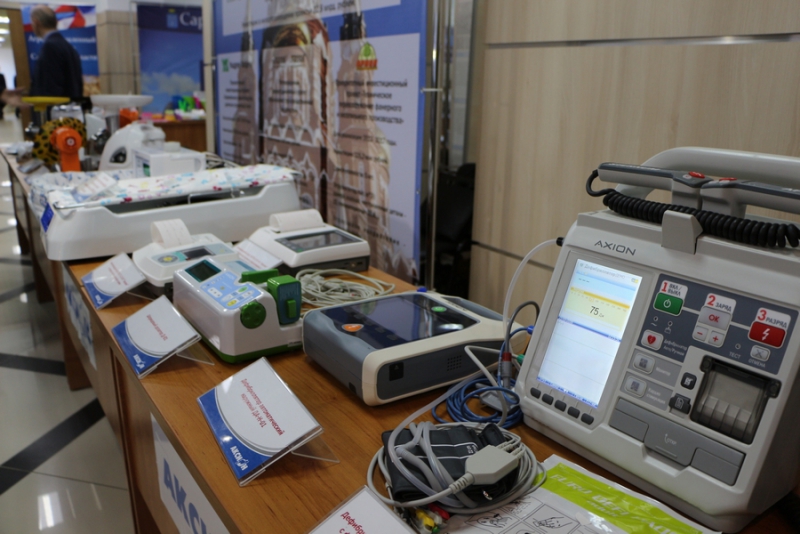 Главу Минпромторга РФ заинтересовали саратовские лазеры