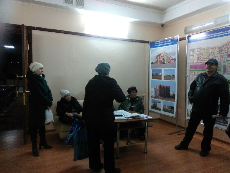 Скандал на встрече дольщиков в саратовском минстрое погасила полиция