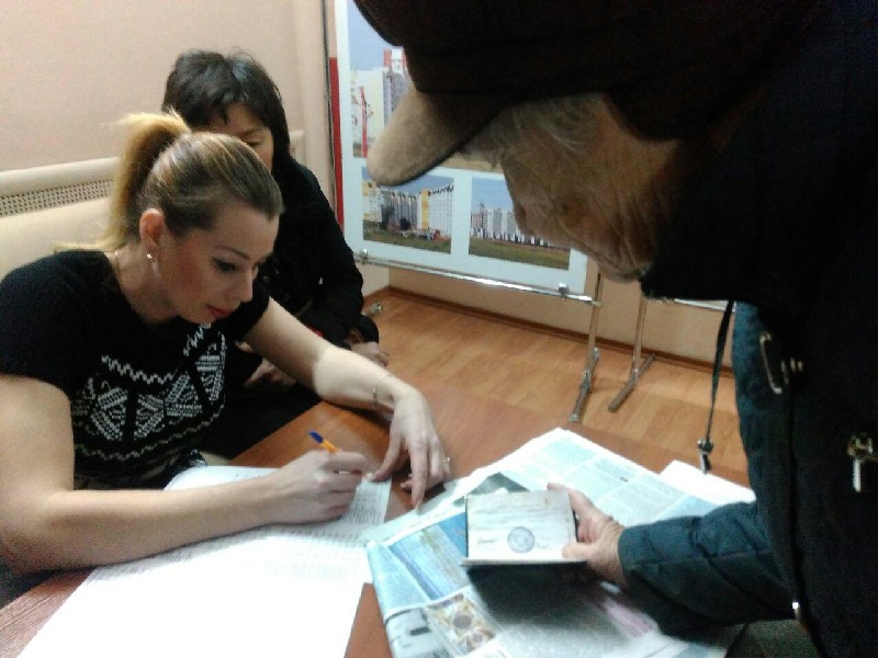 Скандал на встрече дольщиков в саратовском минстрое погасила полиция