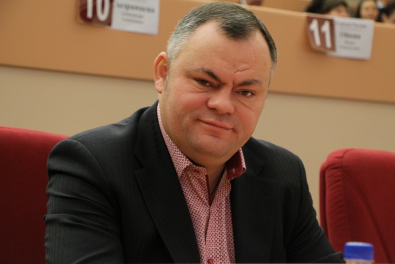 Депутат считает Валерия Сараева наиболее достойным поста главы города