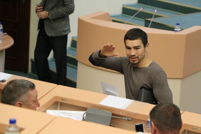 Депутат считает Валерия Сараева наиболее достойным поста главы города