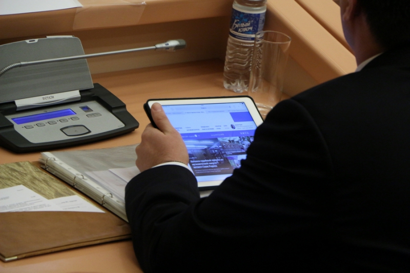 Депутат считает Валерия Сараева наиболее достойным поста главы города