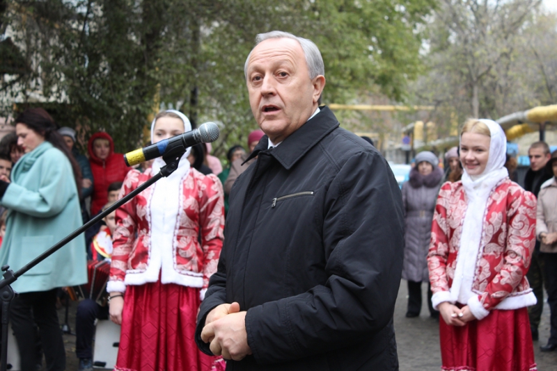Саратов может получить еще деньги на дворы и дороги