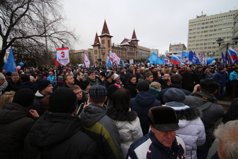 Мероприятия на театральной площади. Площадь мира. Мероприятие на театральной площади сегодня. Мероприятие на театральной площади сегодня. Ярмарка на театральной площади красноярск.