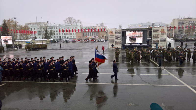 Саратовские кадеты прошли в Самаре на Параде Памяти