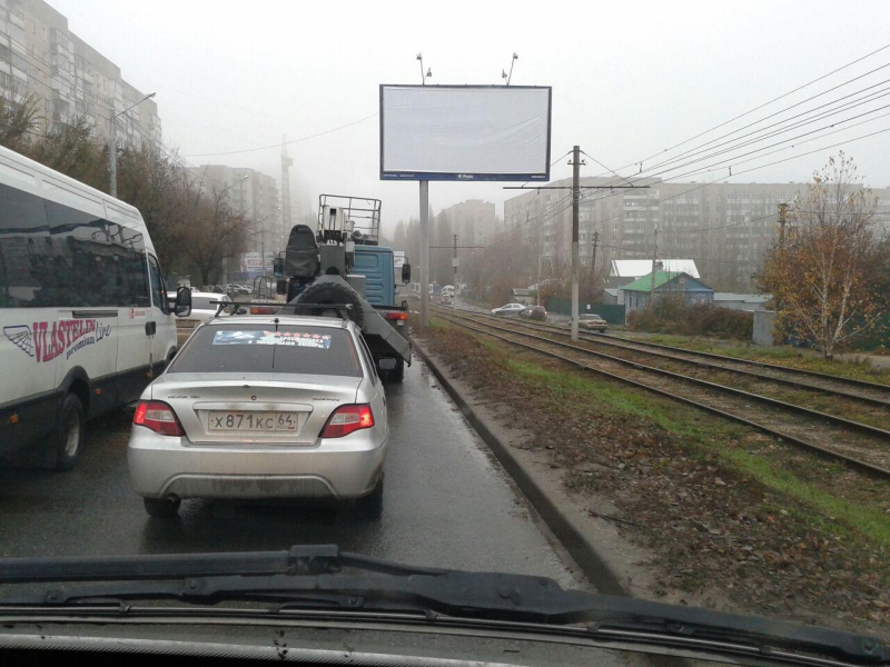 Улица Политехническая встала из-за постоянно «красного» светофора