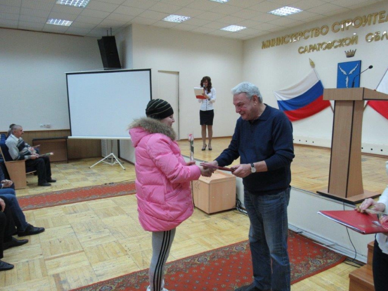 50 семей получили ключи от квартир в поселке Иволгино