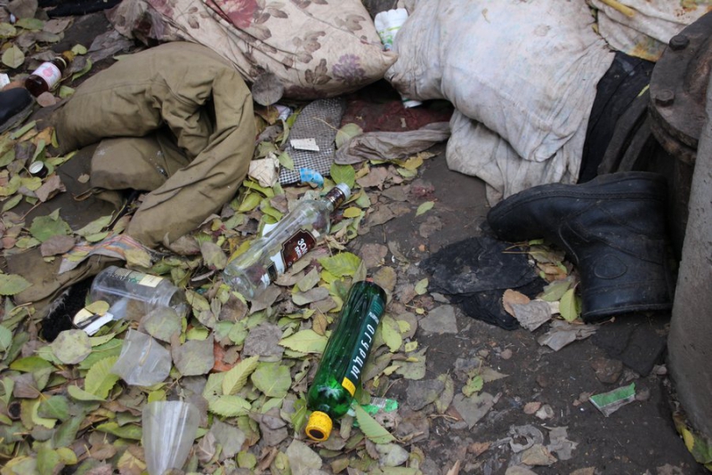 Бомжа Василия уговорили отправиться на теплую зимовку