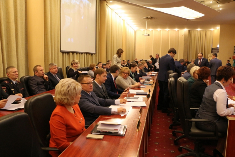 Нелегальные перевозчики на Привокзальной. Радаев надеется на помощь прокурора