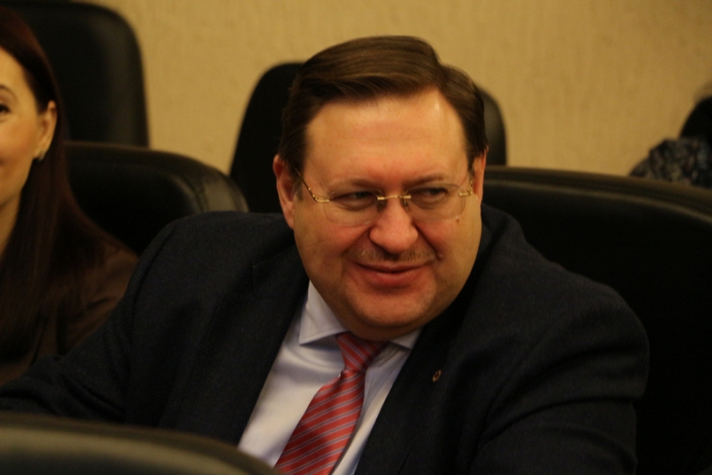 Нелегальные перевозчики на Привокзальной. Радаев надеется на помощь прокурора