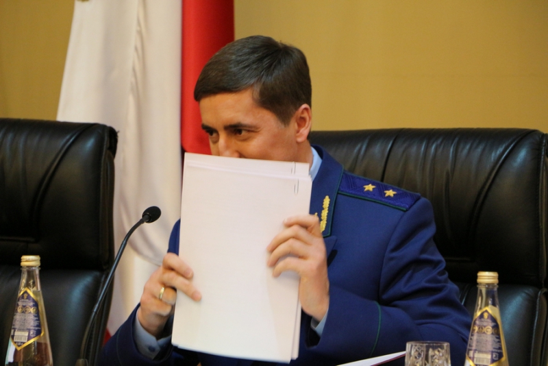 Нелегальные перевозчики на Привокзальной. Радаев надеется на помощь прокурора