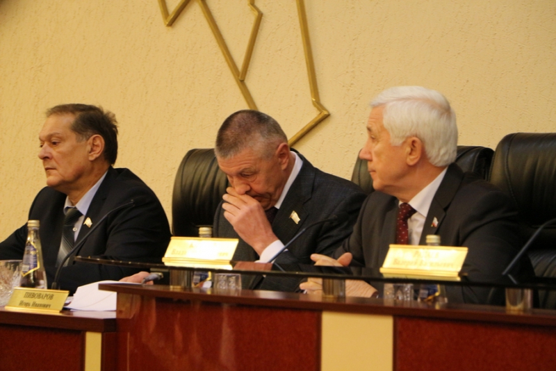 Нелегальные перевозчики на Привокзальной. Радаев надеется на помощь прокурора