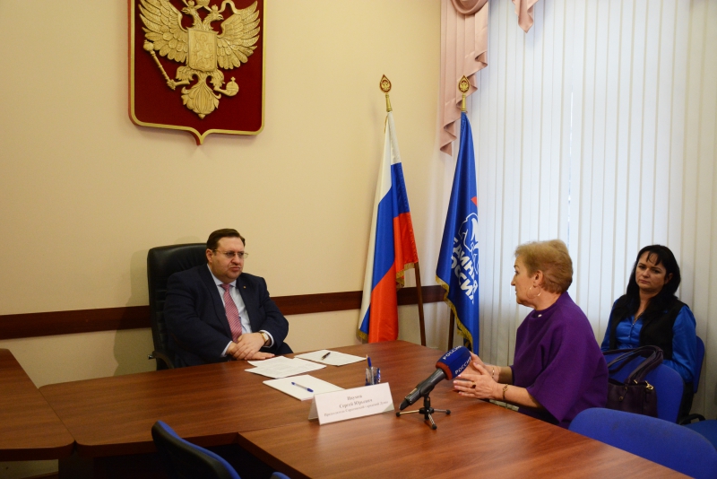 Саратовцы пожаловались председателю гордумы на коммунальные проблемы