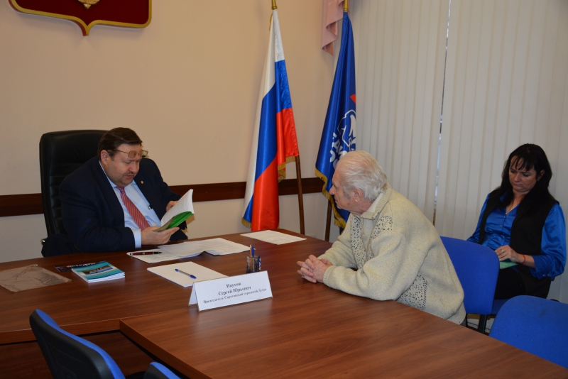 Саратовцы пожаловались председателю гордумы на коммунальные проблемы