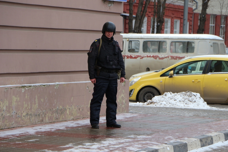 К облдуме стянуты экипажи бойцов Росгвардии