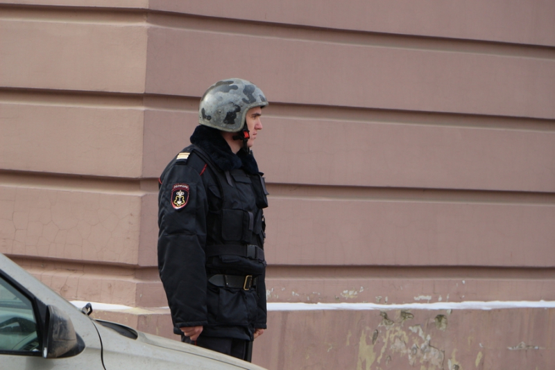 К облдуме стянуты экипажи бойцов Росгвардии