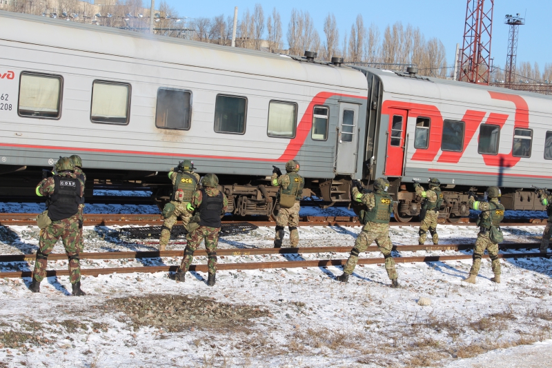 Станцию Саратов-2 освободили от «террористов»