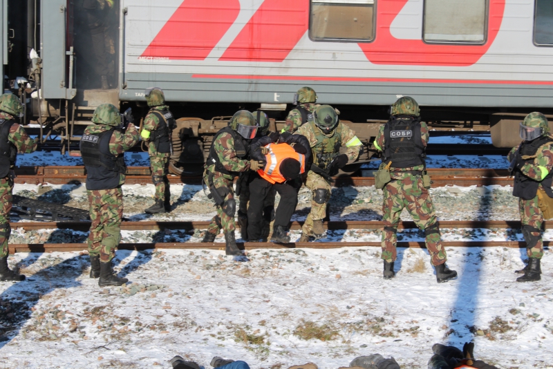 Станцию Саратов-2 освободили от «террористов»