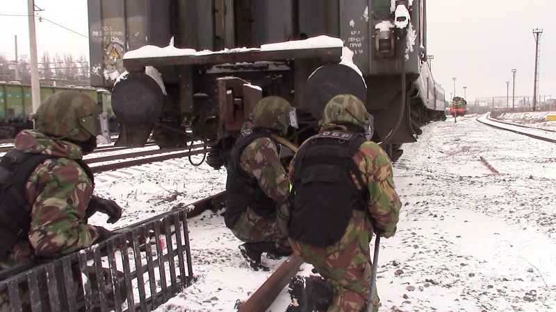 Станцию Саратов-2 освободили от «террористов»