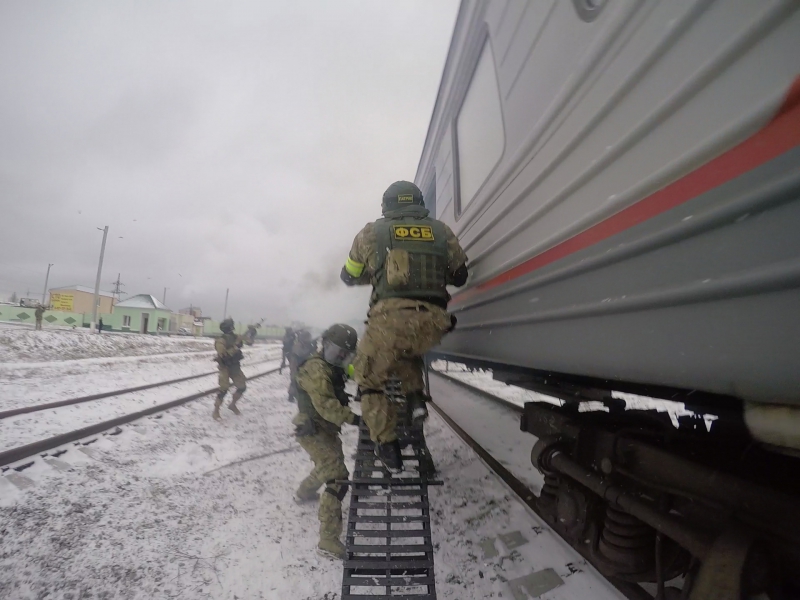 Станцию Саратов-2 освободили от «террористов»