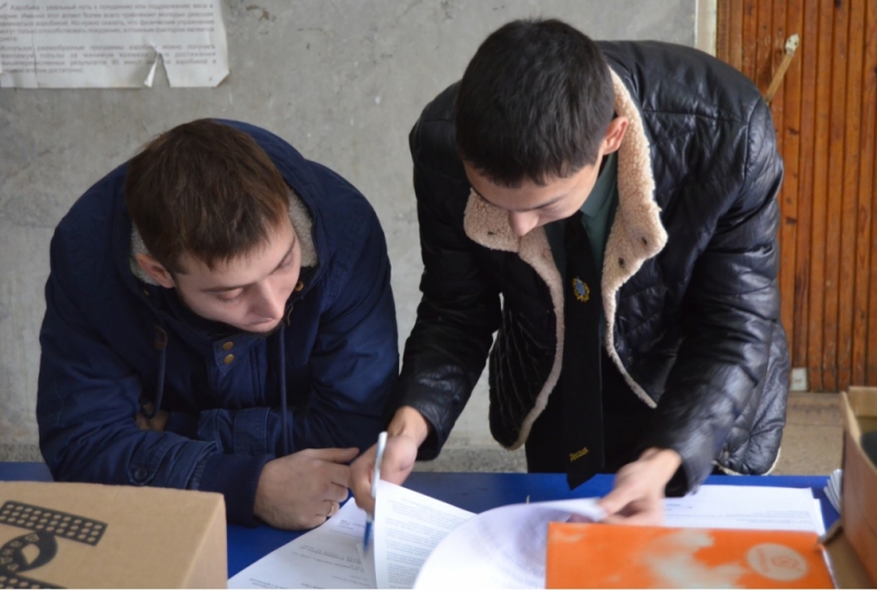 Приставы ловили должников на торговых точках