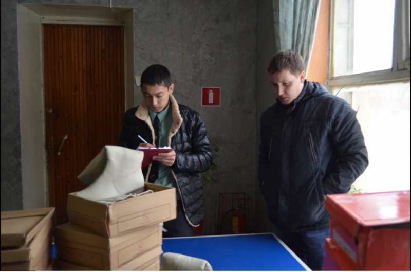 Приставы ловили должников на торговых точках