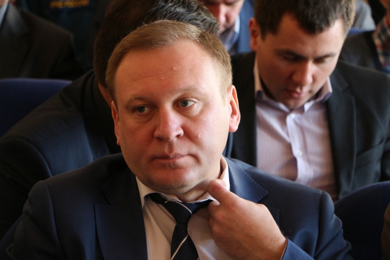 Сараев поручил объявлять ЧС при отключении хотя бы 1 дома от тепла