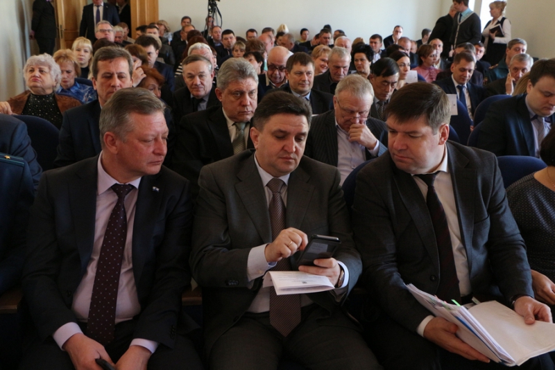 Сараев поручил объявлять ЧС при отключении хотя бы 1 дома от тепла