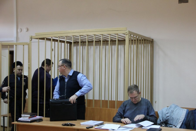 Потерпевший в суде. Свидетель в суде рисунок. Иеговисты омск. Свидетель по делу. Свидетель в суде.