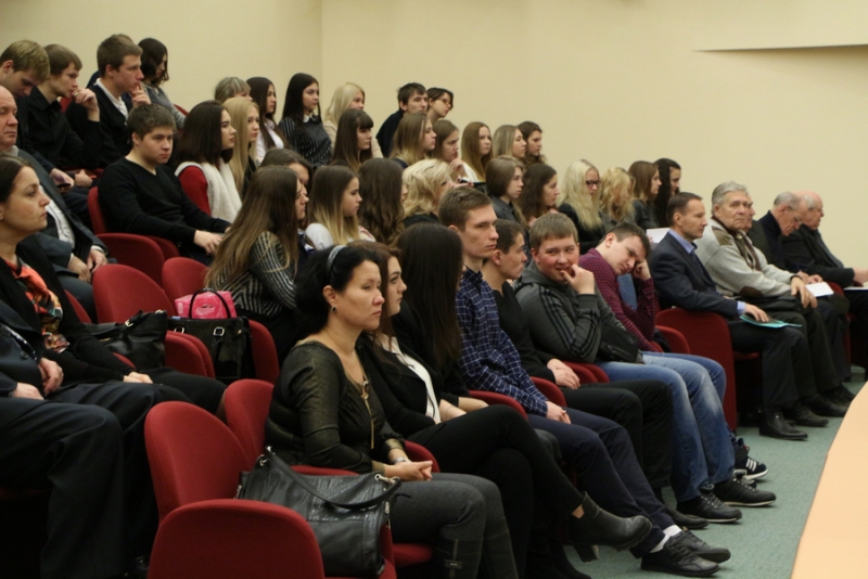 Замминистра переложил ответственность за срыв программы расселения на застройщиков