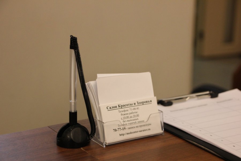 ОПа и полиция помогли саратовчанке разобраться с салоном красоты