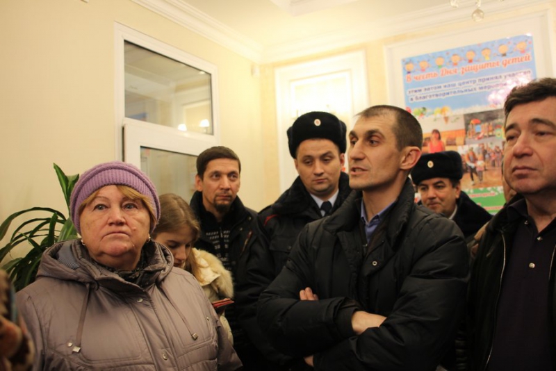 ОПа и полиция помогли саратовчанке разобраться с салоном красоты