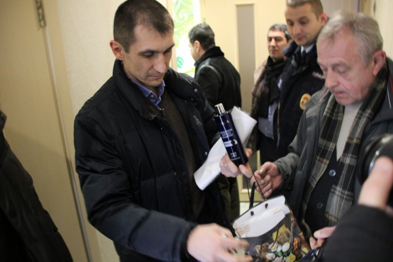 ОПа и полиция помогли саратовчанке разобраться с салоном красоты