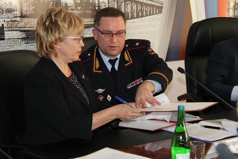 Детский омбудсмен подписала договор с ГУ МВД и общественным советом