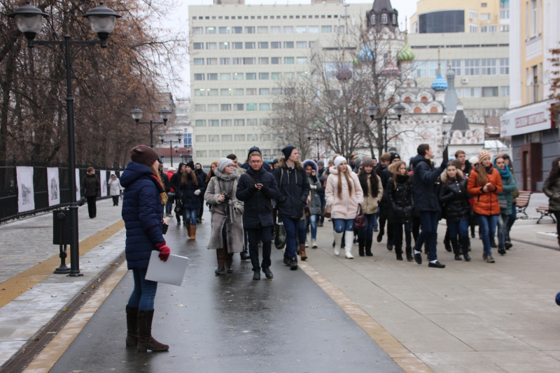 Пешеходную зону на Волжской опробовали экскурсоводы
