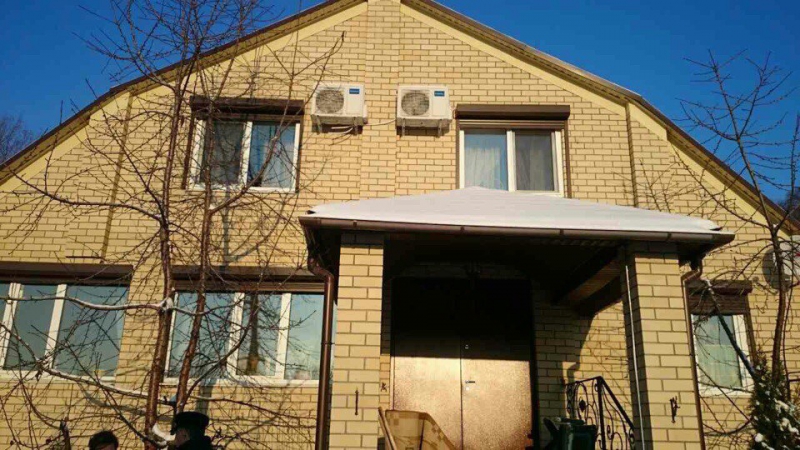 Приставы арестовали дом должницы на берегу Волги