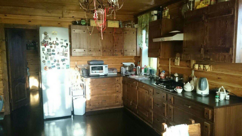 Приставы арестовали дом должницы на берегу Волги