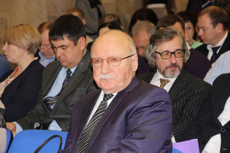 Сараев похвалил коммунальщиков за быструю ликвидацию аварий